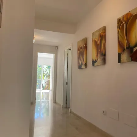 Julie Hotel